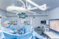 Surgical treatment of tumors in less invasive laparoscopic method